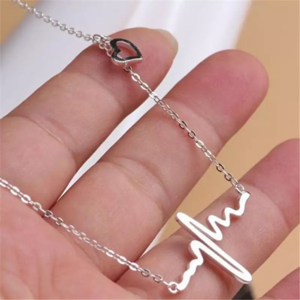 NEW!💙💎SWEET💍HEARTBEAT NECKLACE💎💙SILVERY HEART - Picture 6 of 8